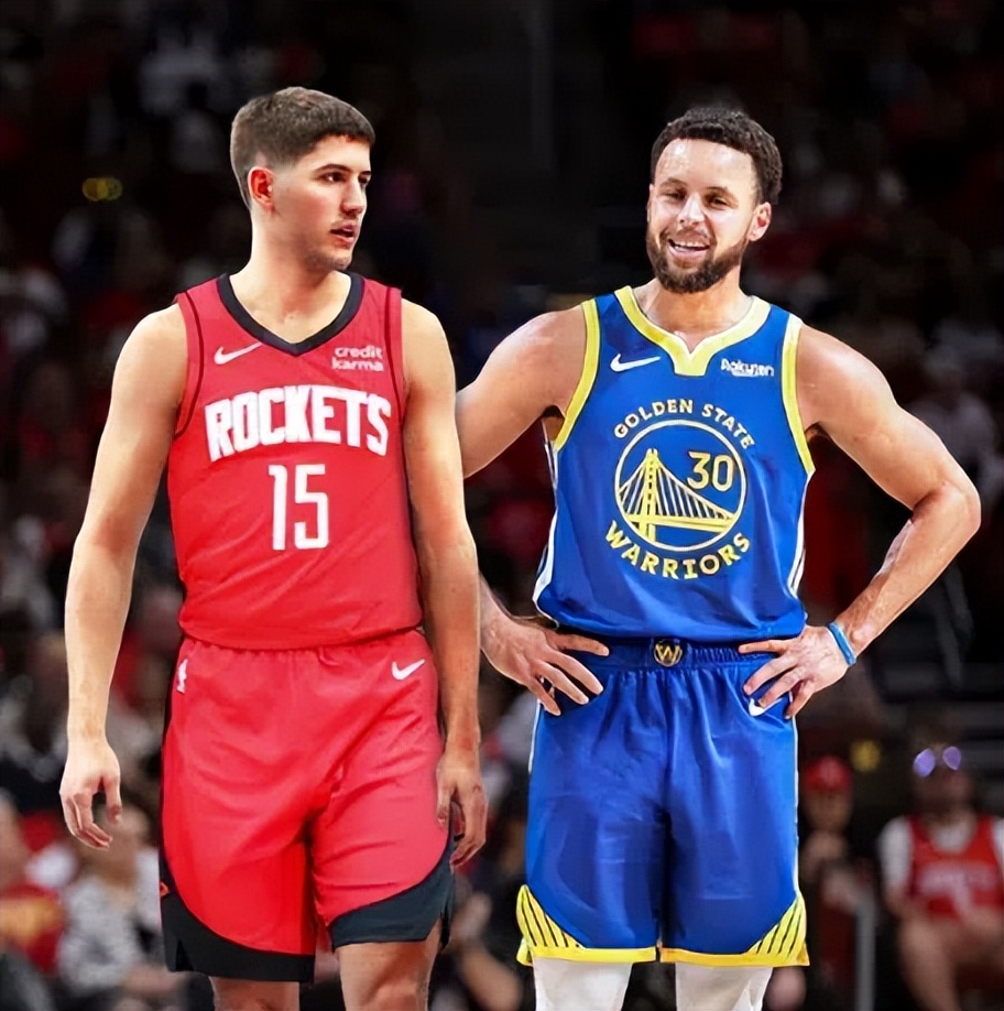 3377体育 -转会期波尔图备战NBA常规赛；复出首秀细节曝光；引发热议；轮换策略成焦点的简单介绍